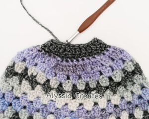 round 1 of adding the ribbing onto the arm sleeve