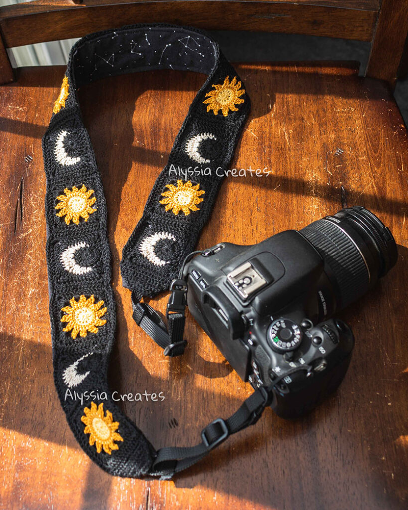 Crochet Camera Strap by Alyssia Creates