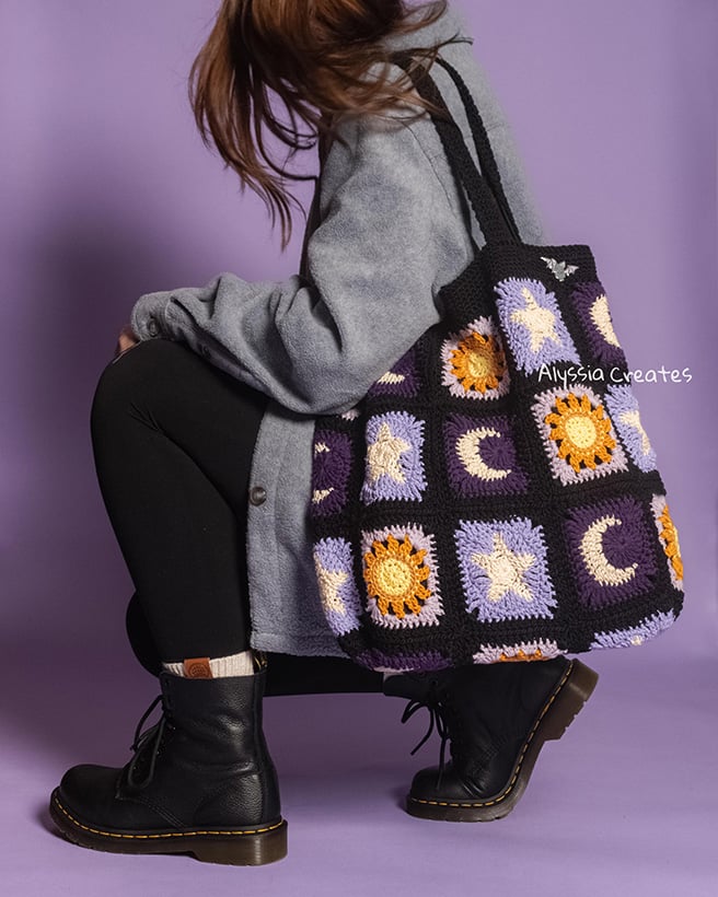 Crochet sun, moon and star tote bag made by Alyssia Creates