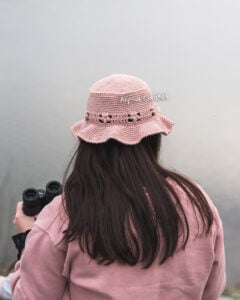 crochet flower bucket hat with wavy brim